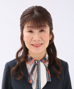 山田 真由子 氏