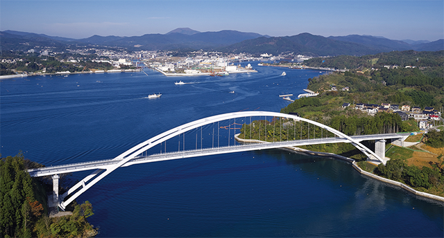 気仙沼大島大橋（愛称：鶴亀大橋）