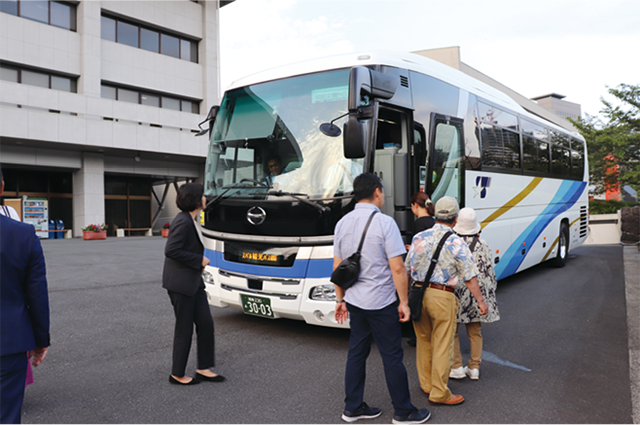 このバスで1日移動しました