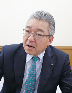 地域密着で経営支援に注力しながらも、サービス提供の範囲を拡大している浜津 隆先生