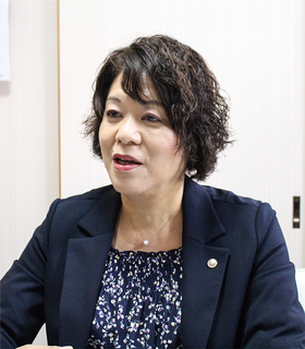 親しみやすさと信頼感を大事にされている硴塚 絵理子先生