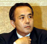 山田 基成・助教授