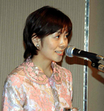 司会の駒村アナウンサー